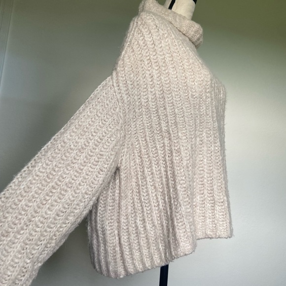 Free People Oversized Wool Blend Sweater Size Medium - Picture 2 of 6